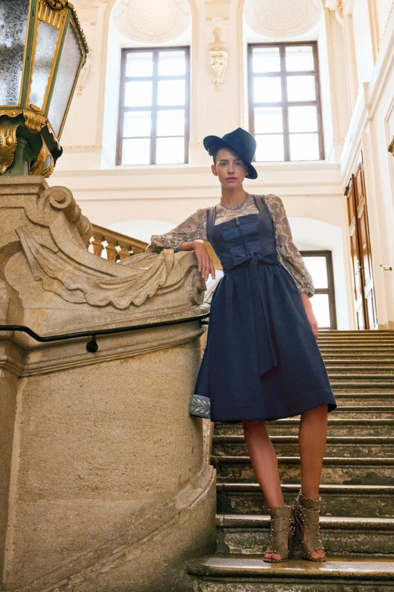 Dirndl Aus Kunstleder Und Zusätzlichem Gürtel^Sportalm New