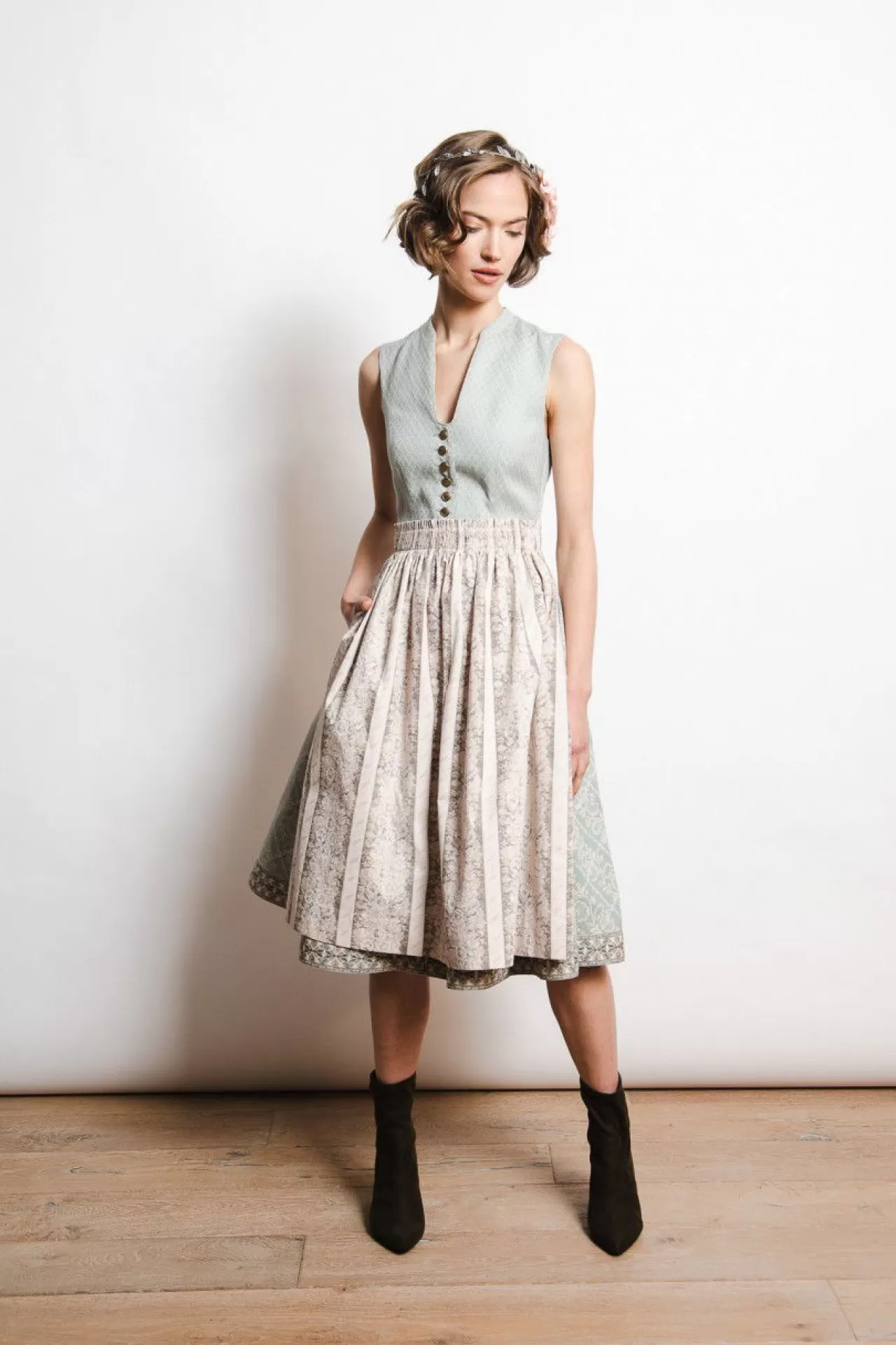 Hochgeschlossenes Dirndl Mit Zusätzlichem Gürtel^Sportalm Discount