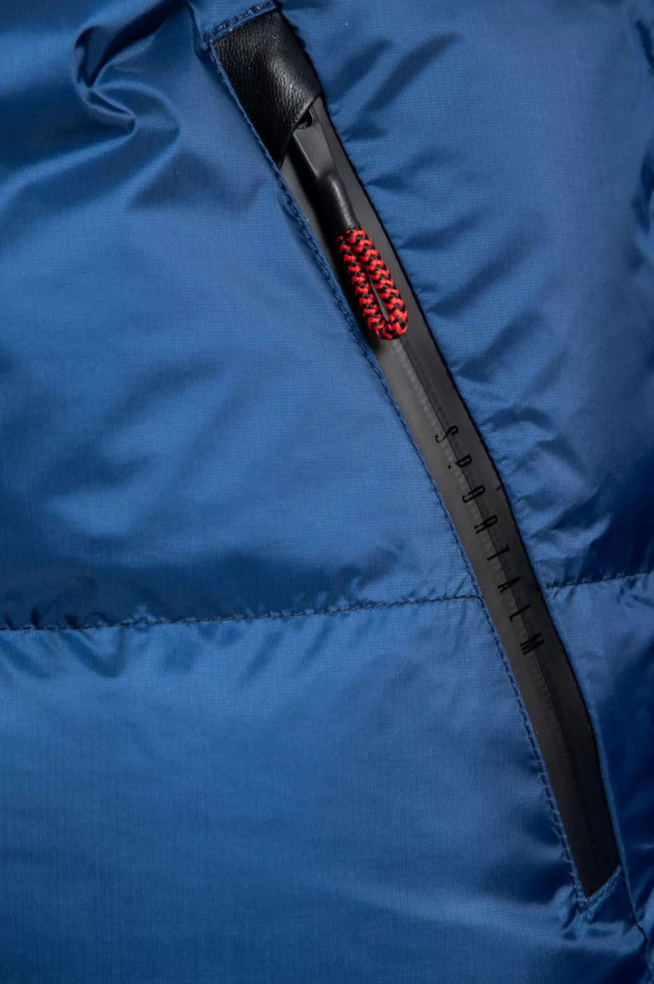 outdoorjacke_mit_farbkontrasten_7.webp Outdoor-Jacke Mit Farbkontrasten^Sportalm Best